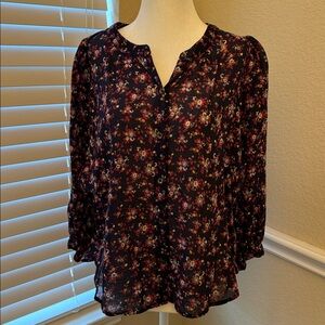 XiRENA Lenox Floral Button-Down Balloon Sleeve Shirt in "Secret Garden" Print